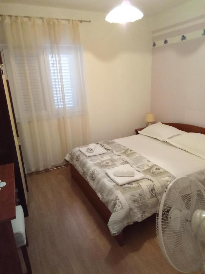 Apartments Smiljana Mucic Makarska Luaran gambar